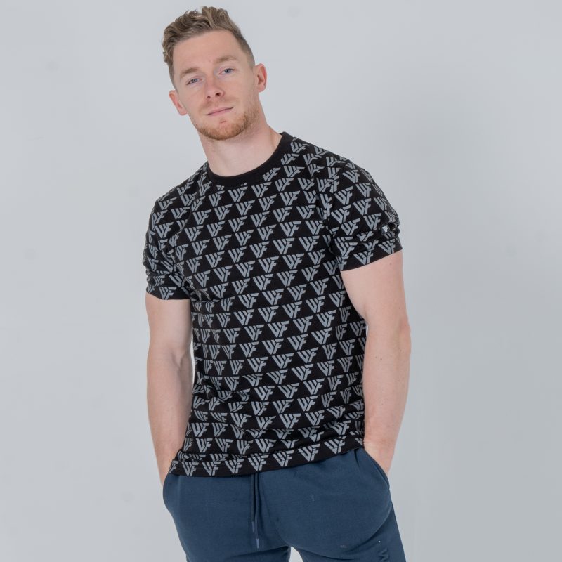 T-shirt all-over black